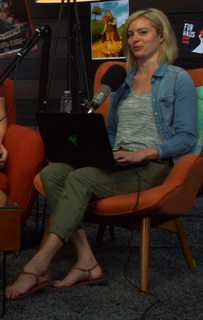 Elyse Willems feet photo thumbnail