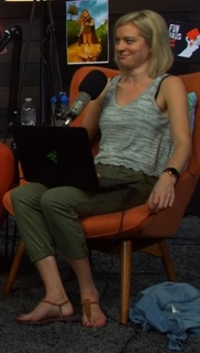Elyse Willems feet photo thumbnail