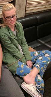 Elyse Willems feet photo thumbnail