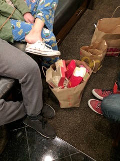 Elyse Willems feet photo thumbnail