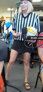 Elyse Willems feet photo thumbnail