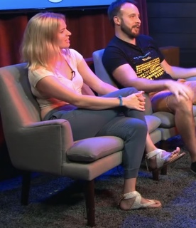 Elyse Willems feet photo thumbnail