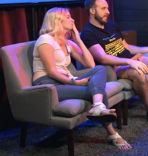 Elyse Willems feet photo thumbnail