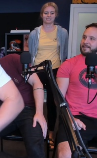 Elyse Willems feet photo thumbnail