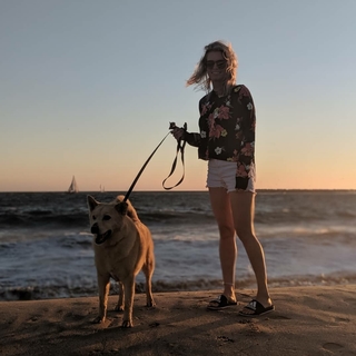 Elyse Willems feet photo thumbnail