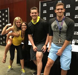 Elyse Willems feet photo thumbnail