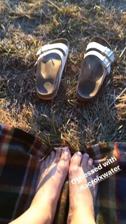 Elysia Rotaru feet photo 3