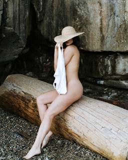 Elysia Rotaru feet photo 6