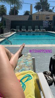 Elysia Rotaru feet photo 5