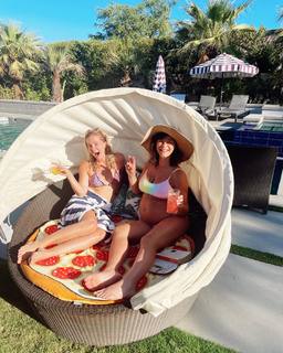 Elysia Rotaru feet photo 10