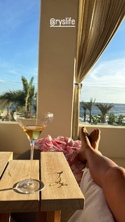 Elysia Rotaru feet photo 17