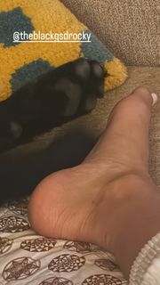 Elysia Rotaru feet photo 3