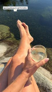 Elysia Rotaru feet photo 3