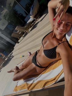 Elysia Rotaru feet photo 1
