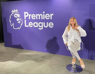 Elz the Witch feet photo thumbnail