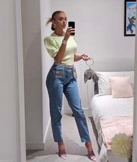 Elz the Witch feet photo thumbnail