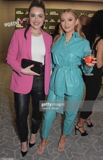 Elz the Witch feet photo thumbnail