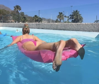 Elz the Witch feet photo thumbnail