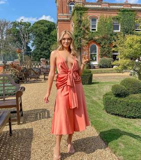 Elz the Witch feet photo thumbnail