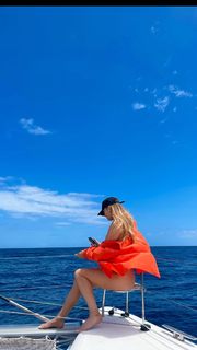 Elz the Witch feet photo thumbnail