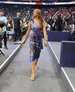 Elz the Witch feet photo thumbnail