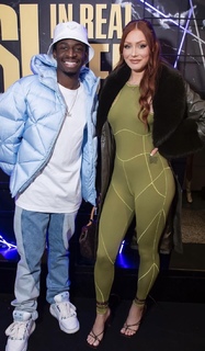 Elz the Witch feet photo thumbnail