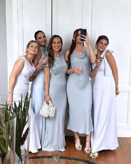 Elz the Witch feet photo thumbnail