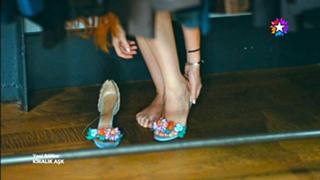 Elçin Sangu feet photo thumbnail