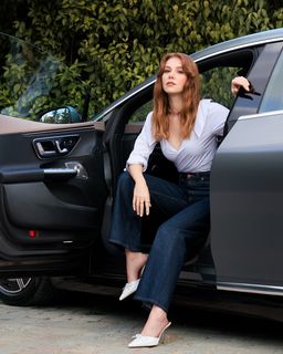 Elçin Sangu feet photo 1
