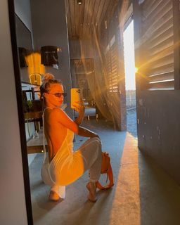 Ema Radujko feet photo thumbnail