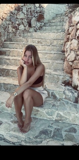 Ema Radujko feet photo thumbnail