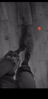 Ema Radujko feet photo thumbnail