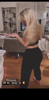 Ema Radujko feet photo thumbnail