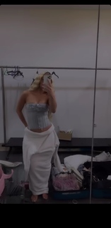 Ema Radujko feet photo thumbnail