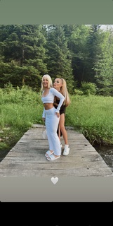 Ema Radujko feet photo thumbnail