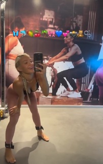 Ema Radujko feet photo thumbnail