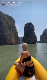 Ema Radujko feet photo thumbnail