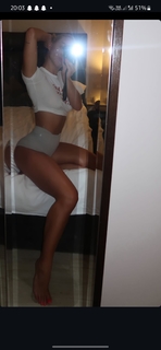 Ema Radujko feet photo thumbnail