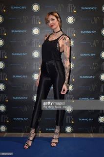 Ema Stokholma feet photo thumbnail