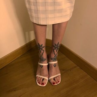 Ema Stokholma feet photo thumbnail