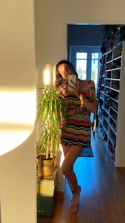 Ema Stokholma feet photo thumbnail