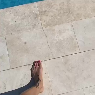 Ema Stokholma feet photo thumbnail