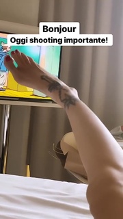 Ema Stokholma feet photo thumbnail