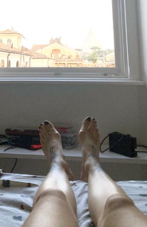 Ema Stokholma feet photo thumbnail