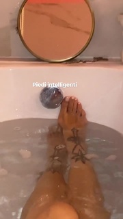 Ema Stokholma feet photo thumbnail