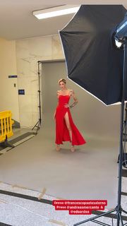 Ema Stokholma feet photo thumbnail