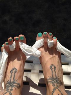 Ema Stokholma feet photo thumbnail