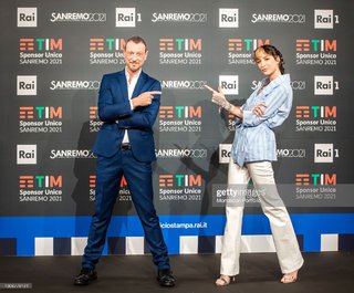 Ema Stokholma feet photo thumbnail