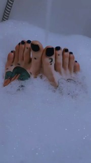 Ema Stokholma feet photo thumbnail
