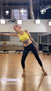 Ema Stokholma feet photo thumbnail